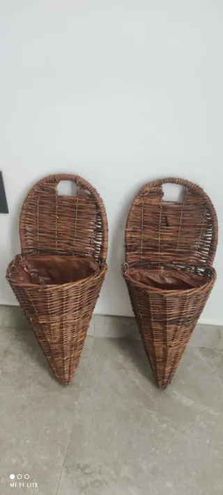 2 Cestos de mimbre para colgar