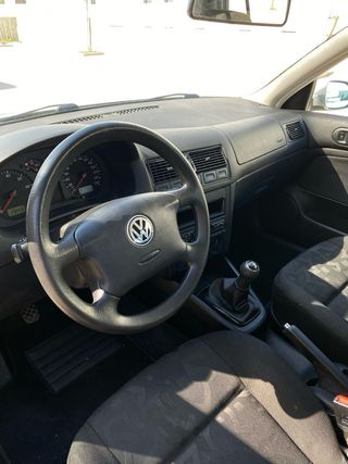 Volkswagen Golf 1.6