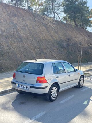 Volkswagen Golf 1.6