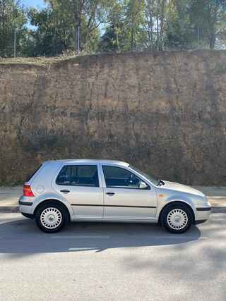 Volkswagen Golf 1.6