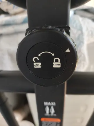 Elíptica negra y blanca decathlon