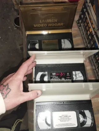 Lote 3 VHS: Corazón Salvaje, U2, Cindy Crawford
