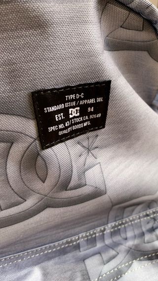 Mochila DC Shoes Gris y Negra