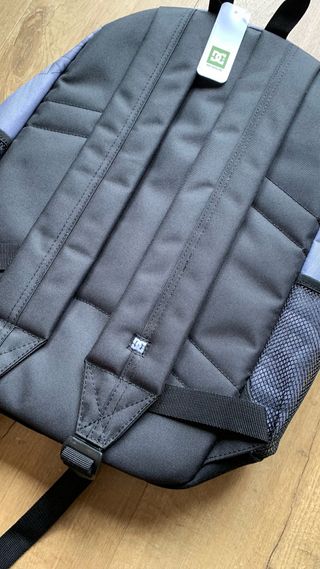 Mochila DC Shoes Gris y Negra