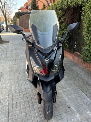 Moto 125  SYM. CRUISYM  año 2019 solo 11000km