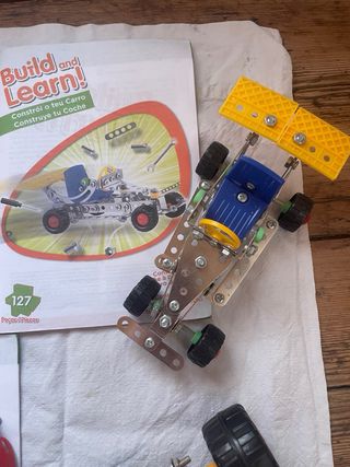 Juego de construcción metálico