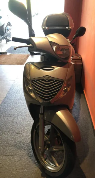 Honda SH 125i Scooter Automática
