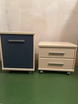 Cama canapé abatible + 2 mesitas con ruedas