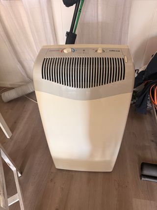 Aire Acondicionado Ufesa Portátil