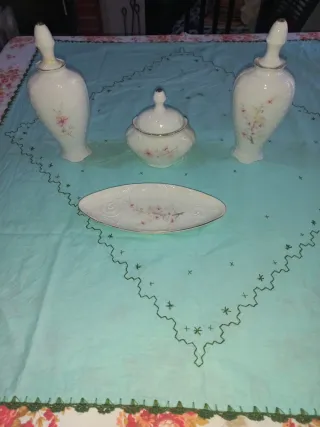 Juego tocador porcelana flores