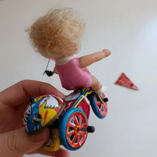 Bambola triciclo latta vintage anni '70
