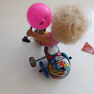 Bambola triciclo latta vintage anni '70