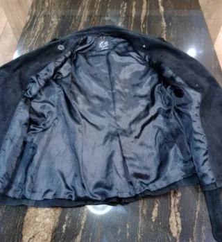 Chaqueta Stradivarius de ante negra para mujer