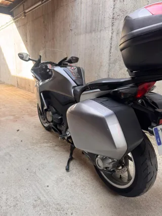 Honda VFR1200F DCT Gris Automática
