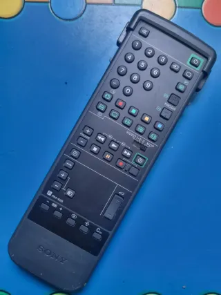 Mando Sony RM-826