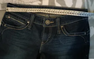 Jeans Levis aderenti