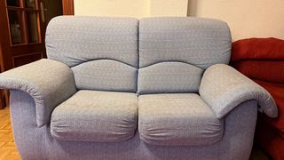 Sofá de 2 plazas azul y rojo