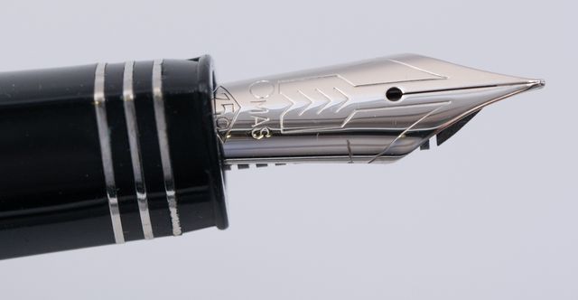 Pluma Omas 360 Estilográfica Edición especial MoMA