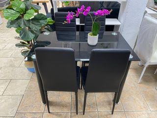 Mesa Comedor Cristal Negra + 4 Sillas
