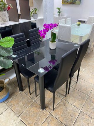 Mesa Comedor Cristal Negra + 4 Sillas