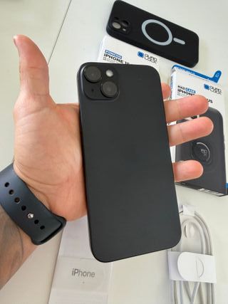 iPhone 15 Plus 256GB Negro + Fundas Quad Lock
