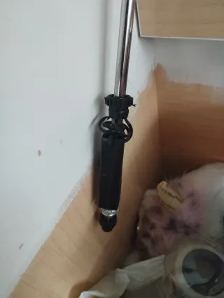 Baúl de madera pintado de blanco,con cojín gris