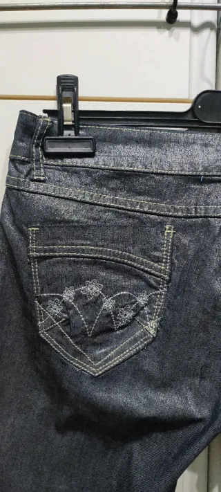 Jeans donna a zampa taglia 48/XXL