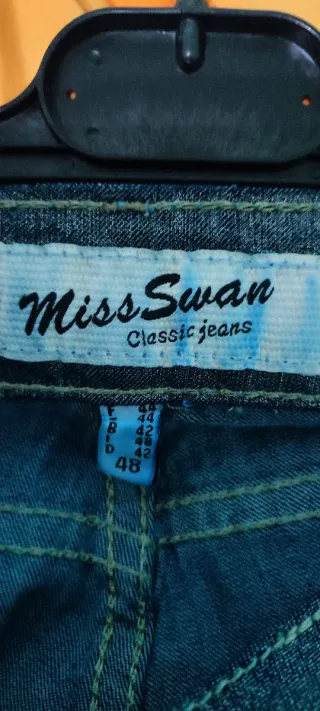 Jeans donna a zampa taglia 48/XXL