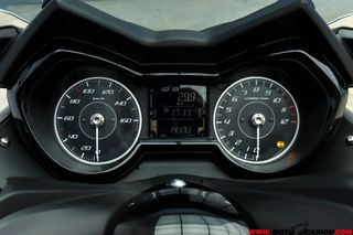 YAMAHA X-MAX 125 -APTA B Y A1-