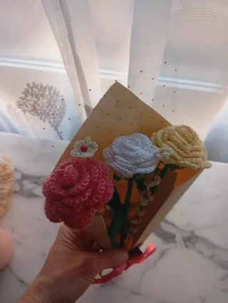 Flores de ganchillo hechas a mano