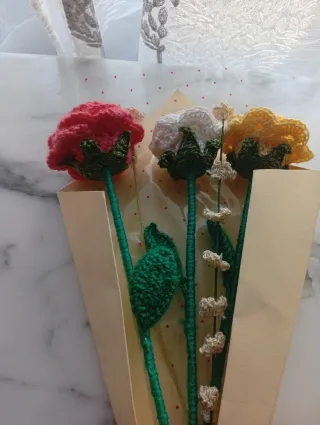 Flores de ganchillo hechas a mano