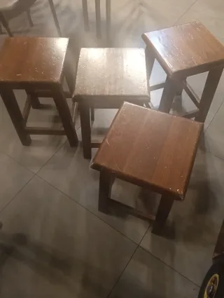 Taburetes de madera