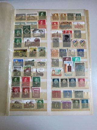 Lote variado de sellos.