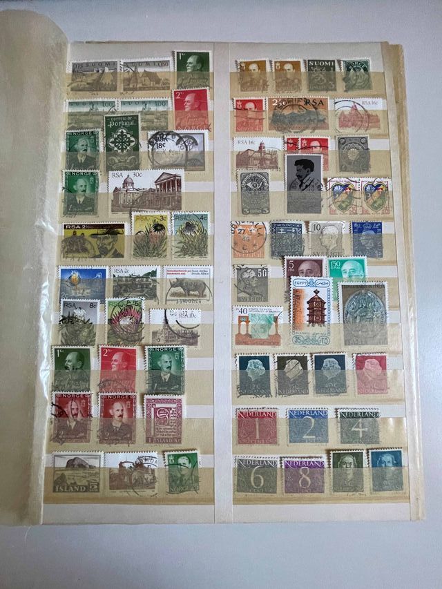 Lote variado de sellos.