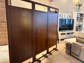 Biombo separador de ambientes madera