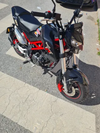 Benelli TNT 125 Negra/Roja