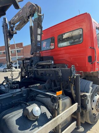 Mercedes ATEGO 1624 grua y volquete