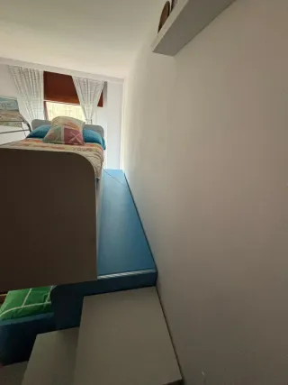 Litera infantil con escaleras y almacenaje