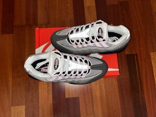 Nike Air Max 95 Gris y Rosa