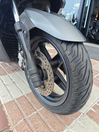 Yamaha XMAX 125 - Maxi Scooter Gris/Plata