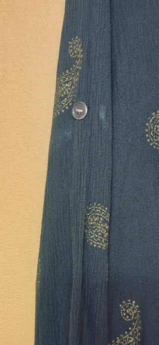 Vestido camisero verde con estampado