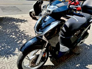 Honda SH125i Negra