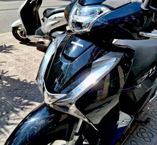 Honda SH125i Negra
