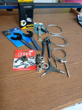 Herramientas para bicicleta Tektro y XLC