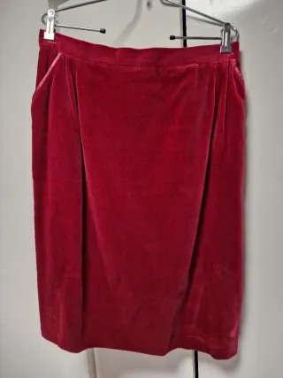 Traje Vintage Terciopelo granate.