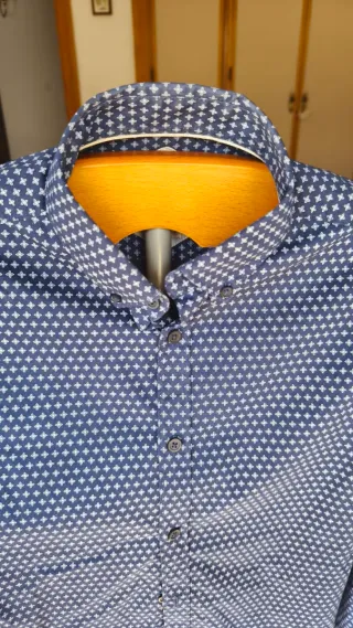 Camisa azul estampada talla S