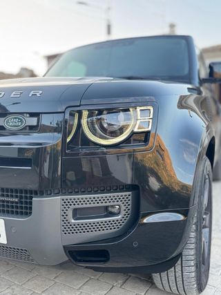 Land Rover Defender 2023