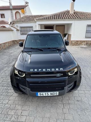 Land Rover Defender 2023