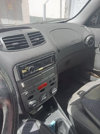 Alfa Romeo 147 2003 precio final 1050