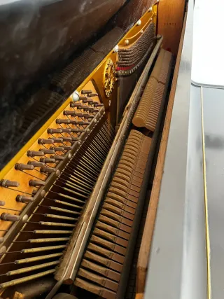 Piano de pared